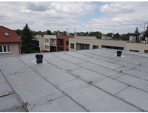 Plnění pultových střech